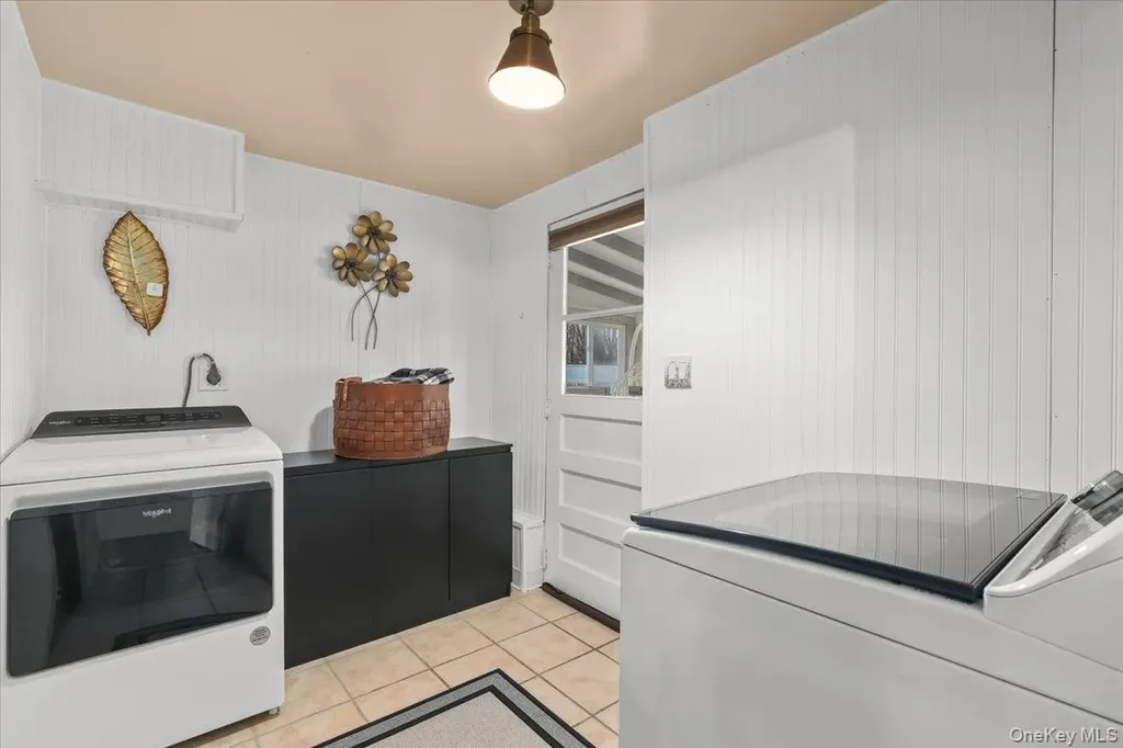 4 Ridgewood Terrace Poughkeepsie NY 12603