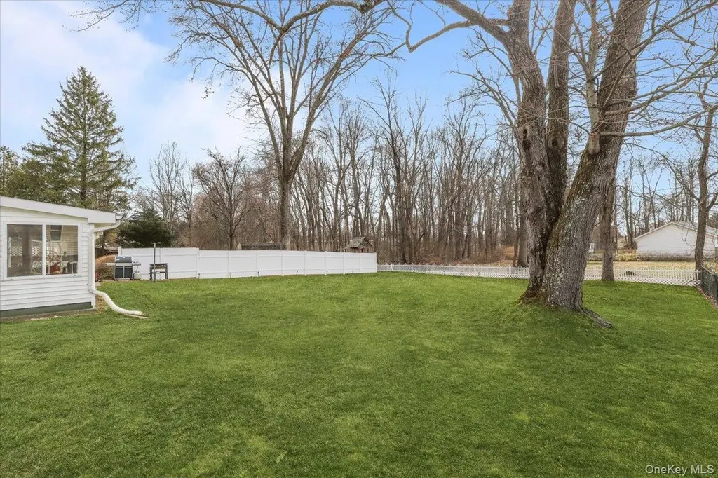 4 Ridgewood Terrace Poughkeepsie NY 12603