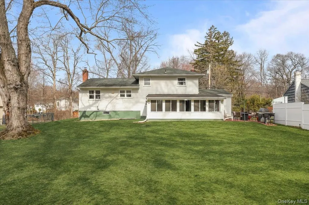 4 Ridgewood Terrace Poughkeepsie NY 12603