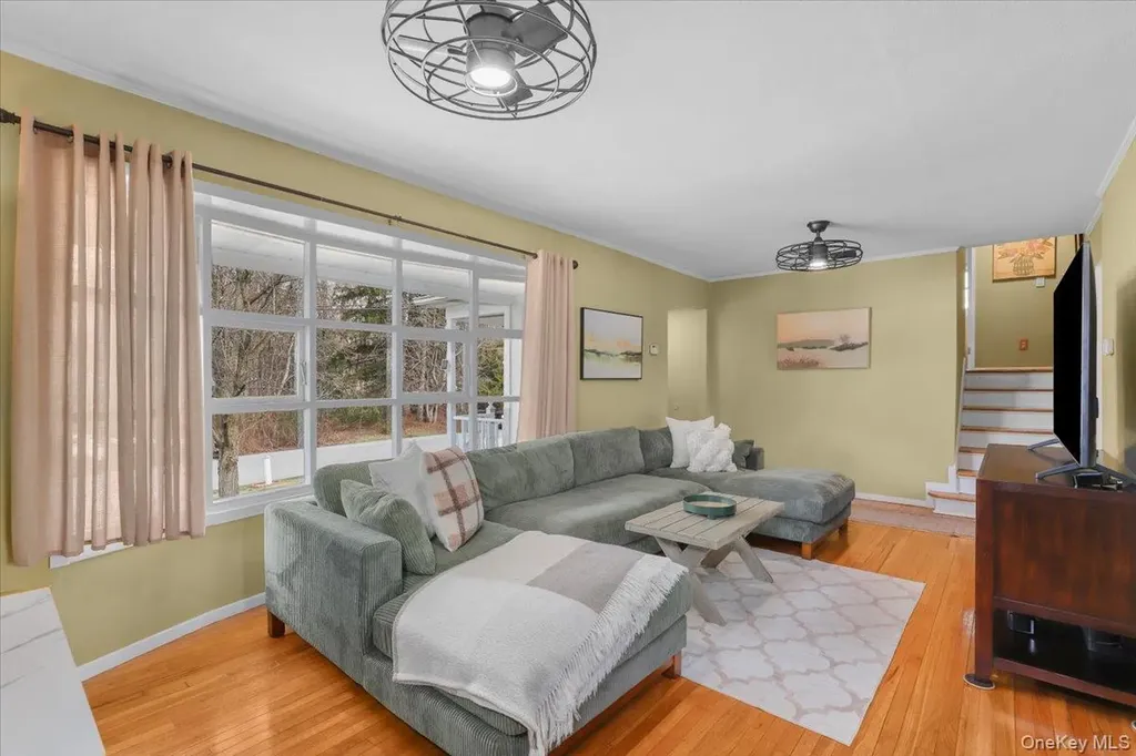 4 Ridgewood Terrace Poughkeepsie NY 12603