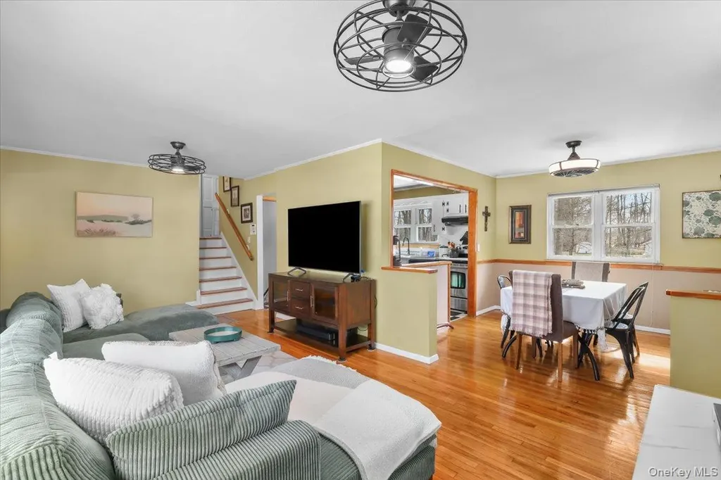4 Ridgewood Terrace Poughkeepsie NY 12603