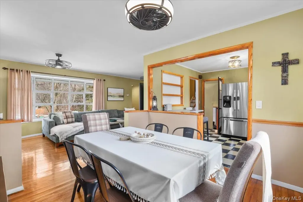 4 Ridgewood Terrace Poughkeepsie NY 12603