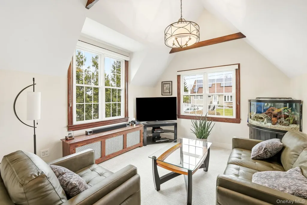 11 Van Buren Place White Plains NY 10603
