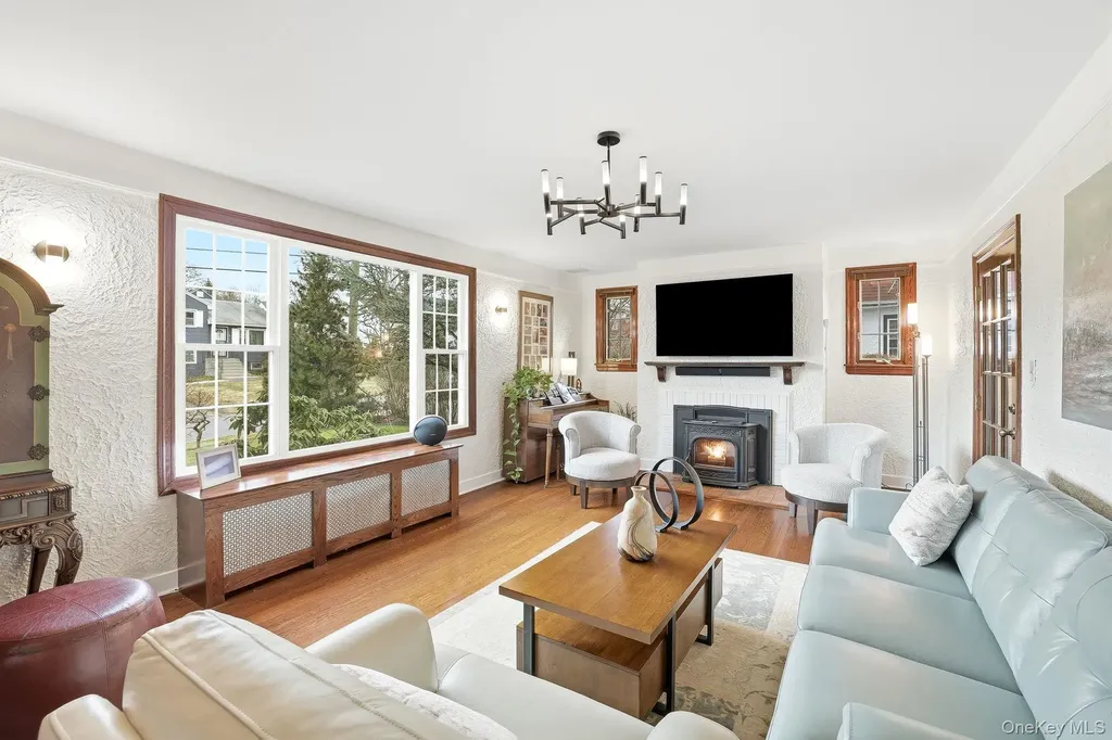 11 Van Buren Place White Plains NY 10603