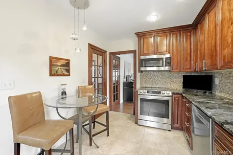 11 Van Buren Place White Plains NY 10603