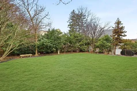 11 Van Buren Place White Plains NY 10603