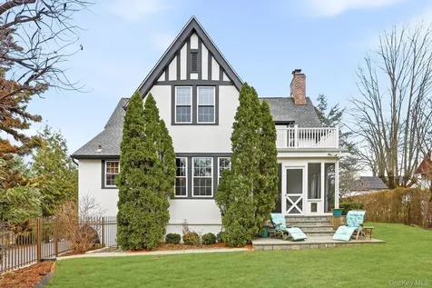 11 Van Buren Place White Plains NY 10603