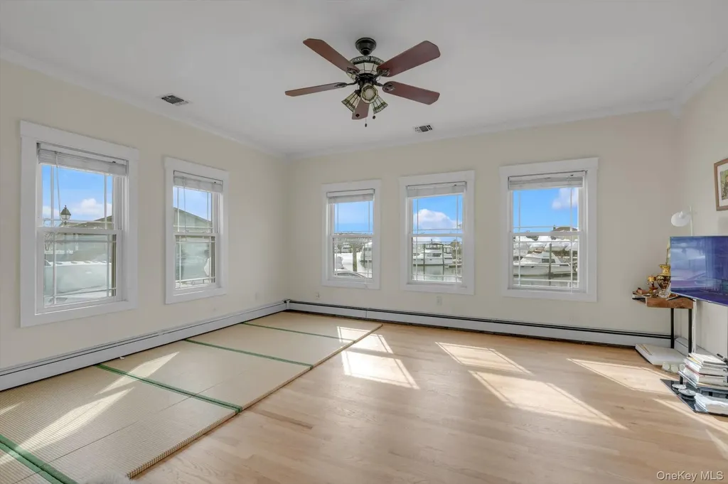 268 Gordon Place Freeport NY 11520