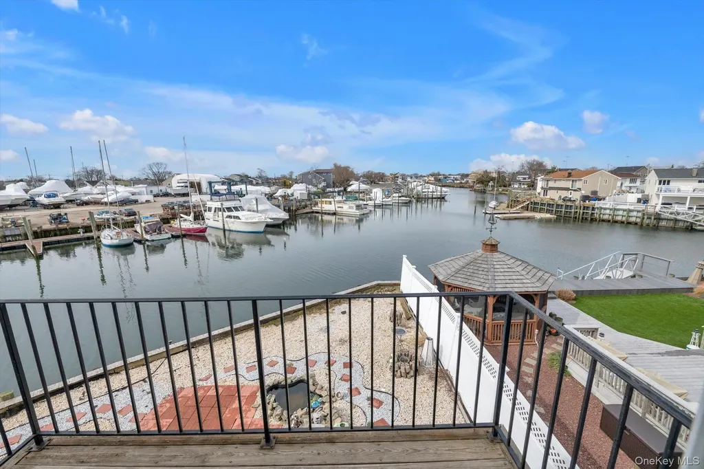 268 Gordon Place Freeport NY 11520