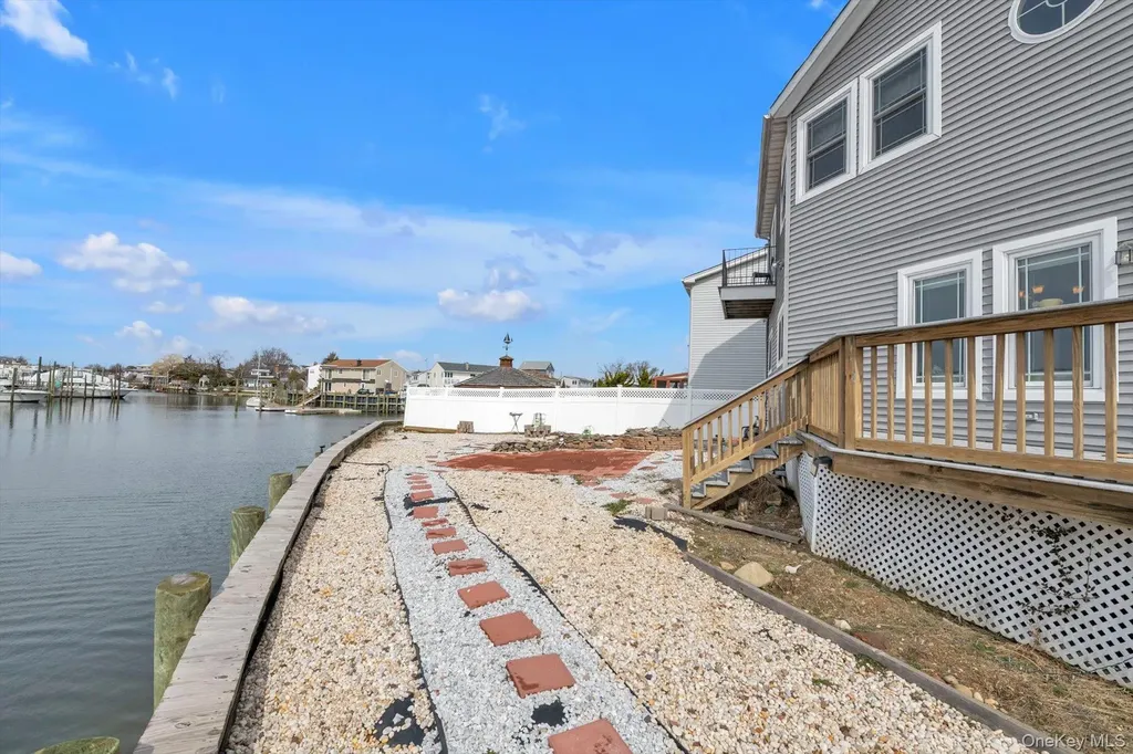 268 Gordon Place Freeport NY 11520
