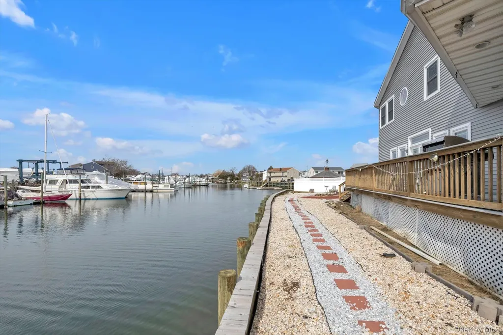268 Gordon Place Freeport NY 11520