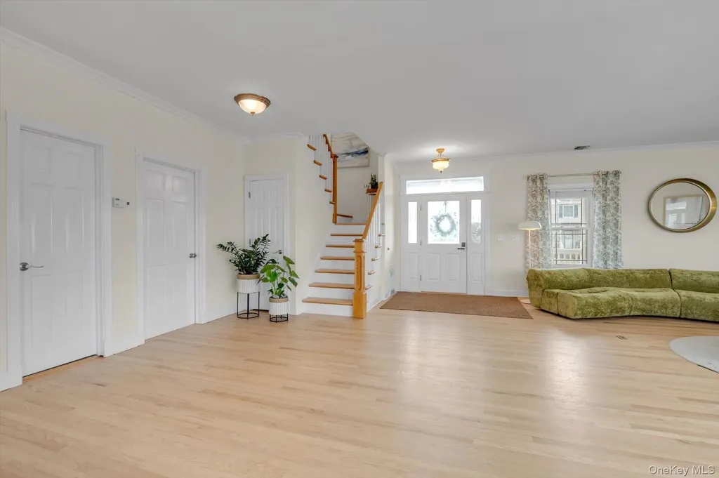 268 Gordon Place Freeport NY 11520