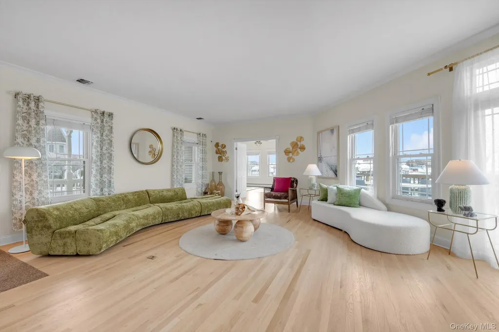 268 Gordon Place Freeport NY 11520
