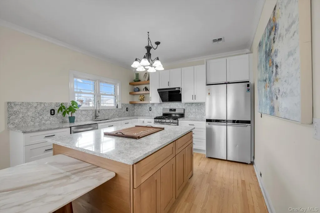268 Gordon Place Freeport NY 11520