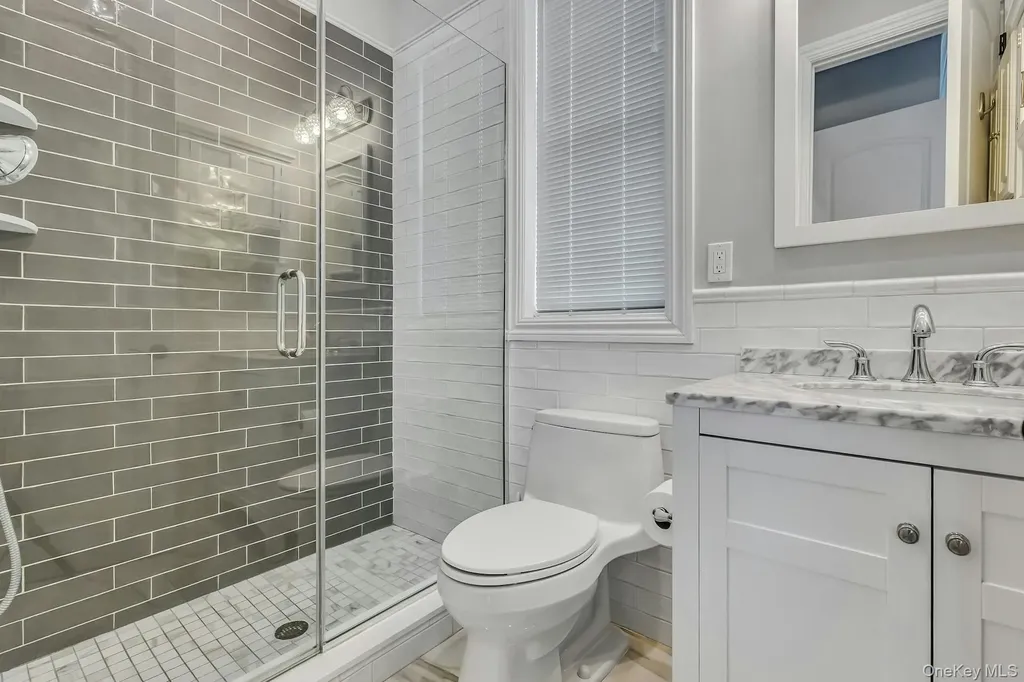 2 Seaman Glen Cove NY 11542