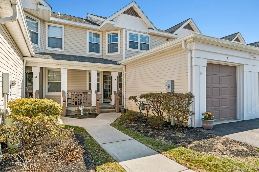 4 Commodore Circle Port Jefferson Station NY 11776
