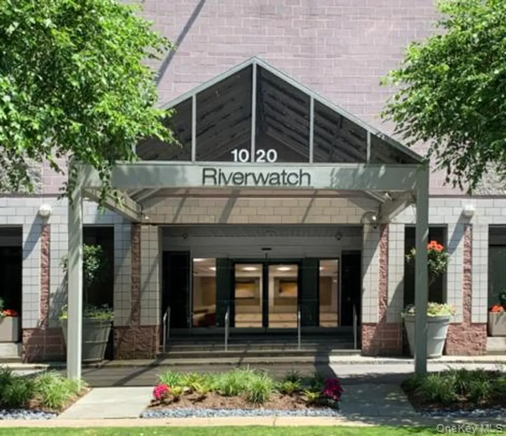 1020 Warburton Avenue Yonkers NY 10701