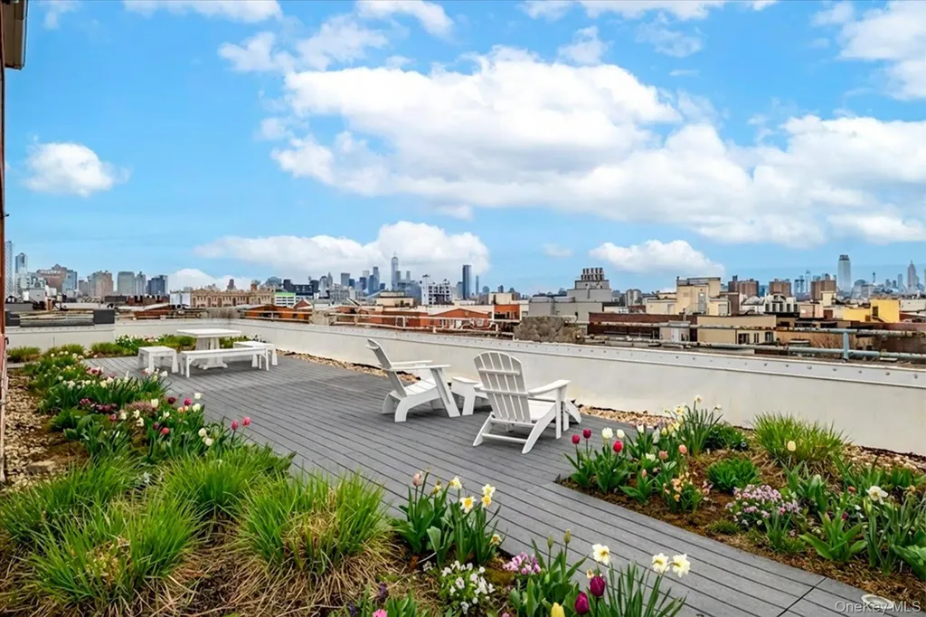 689 Myrtle Avenue Brooklyn NY 11205