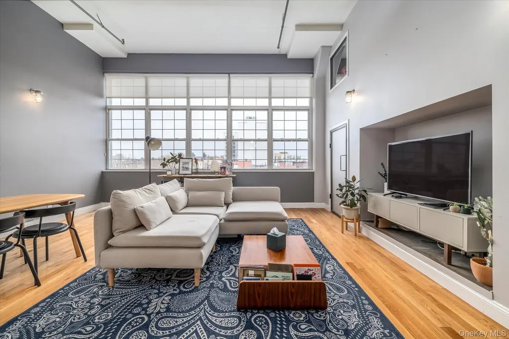 689 Myrtle Avenue Brooklyn NY 11205