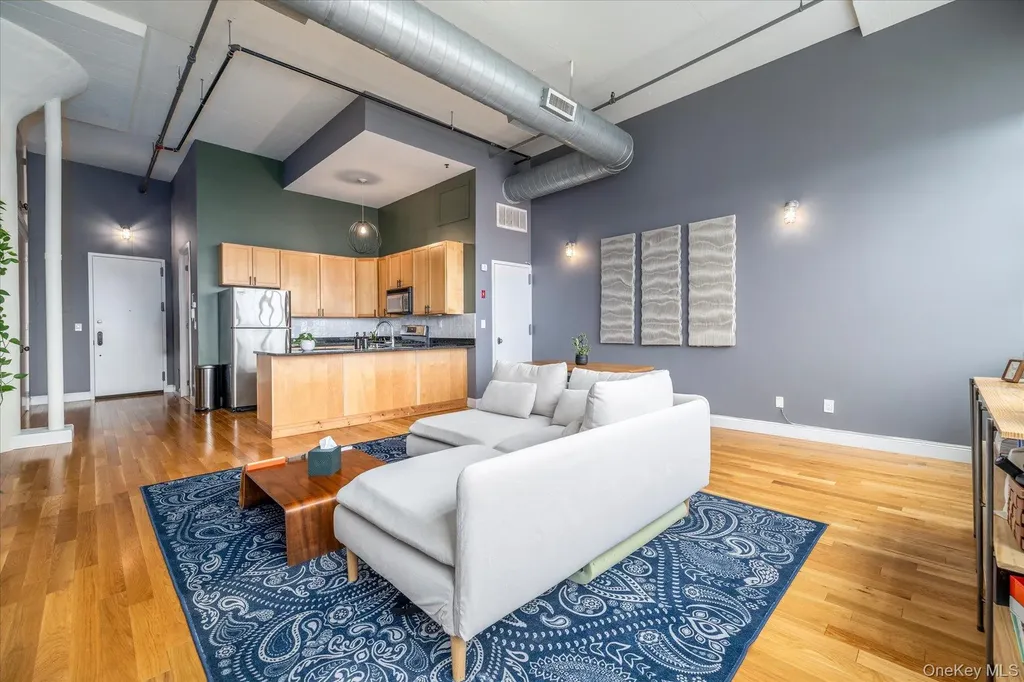 689 Myrtle Avenue Brooklyn NY 11205
