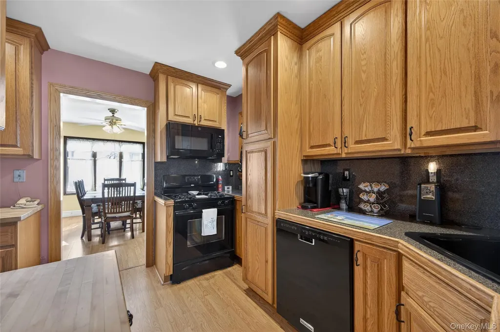 120 Capitol Avenue Williston Park NY 11596