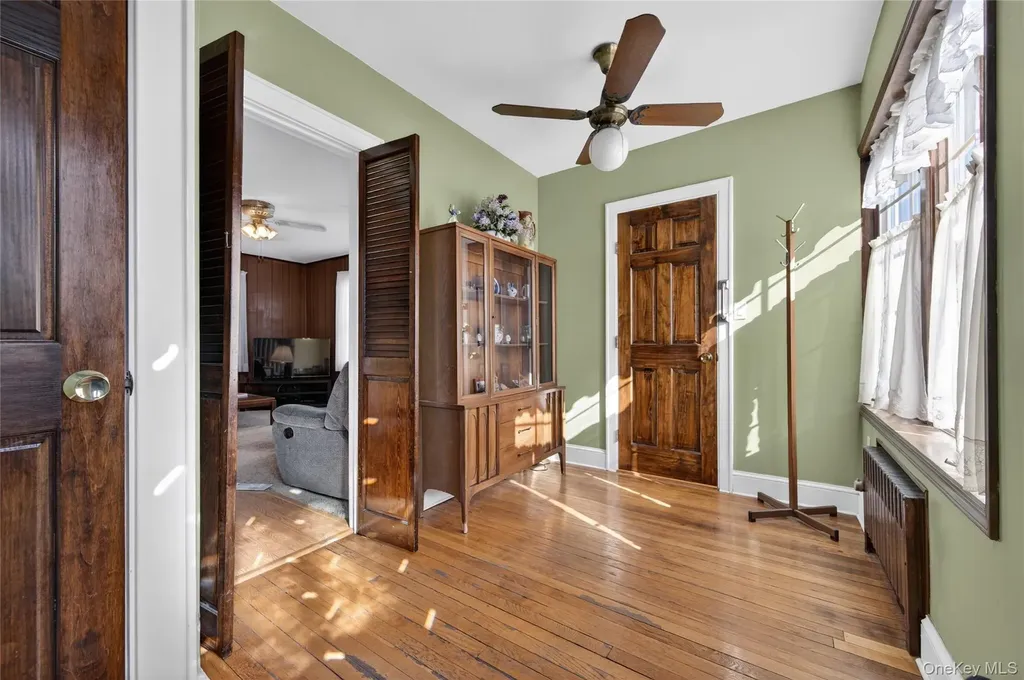 120 Capitol Avenue Williston Park NY 11596