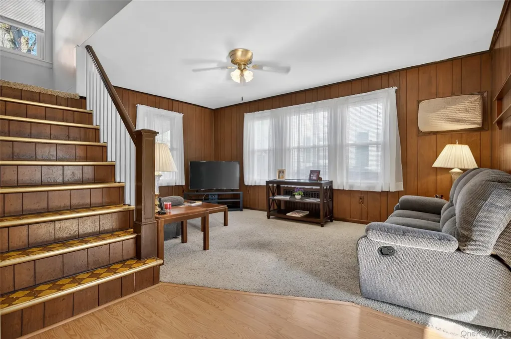 120 Capitol Avenue Williston Park NY 11596