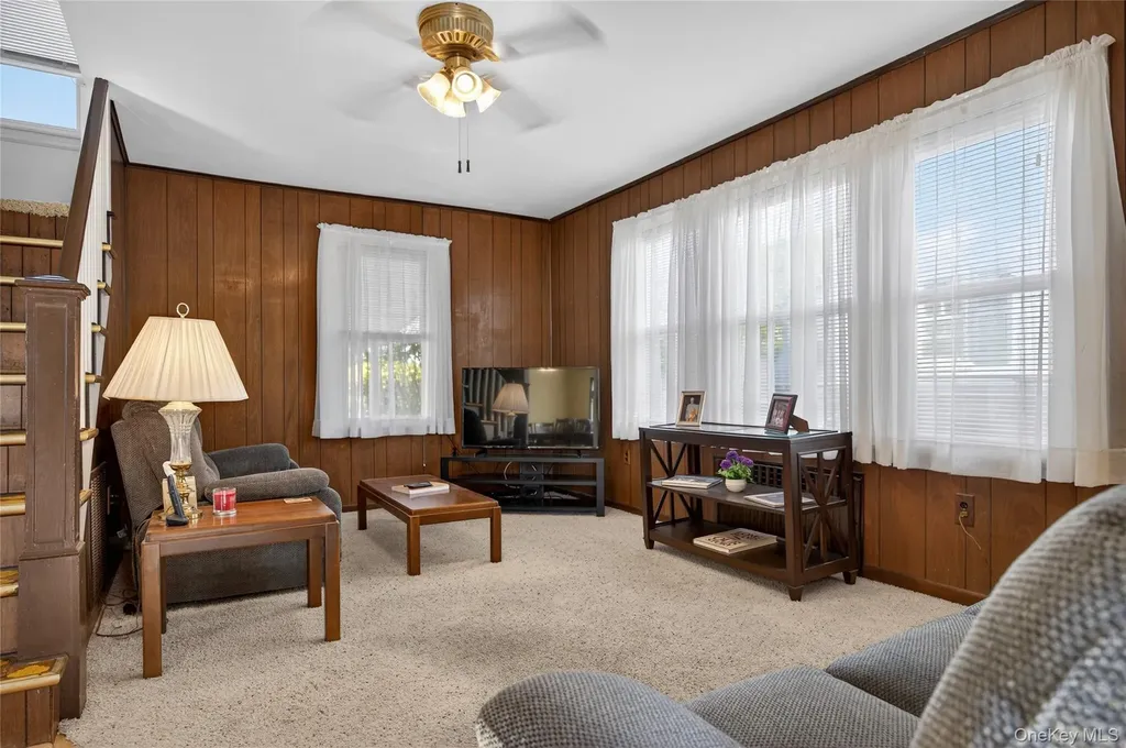 120 Capitol Avenue Williston Park NY 11596