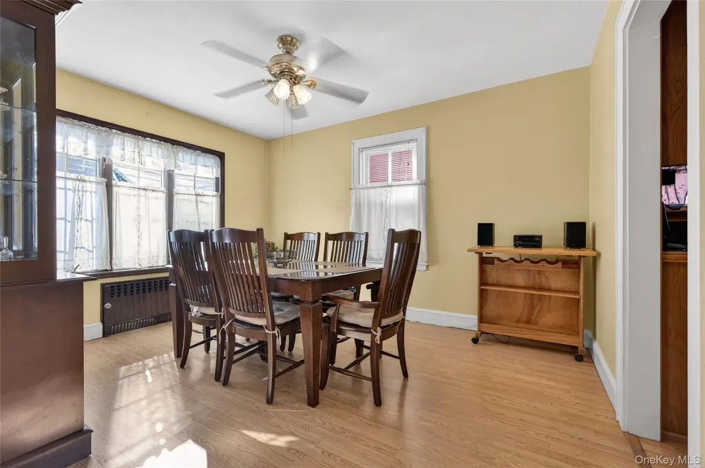 120 Capitol Avenue Williston Park NY 11596