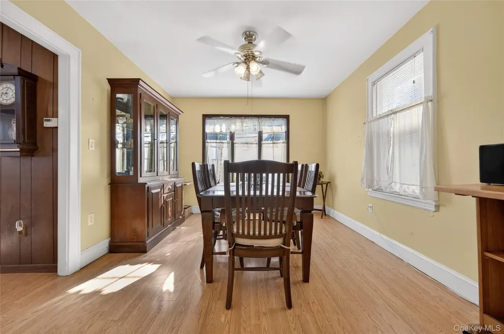 120 Capitol Avenue Williston Park NY 11596