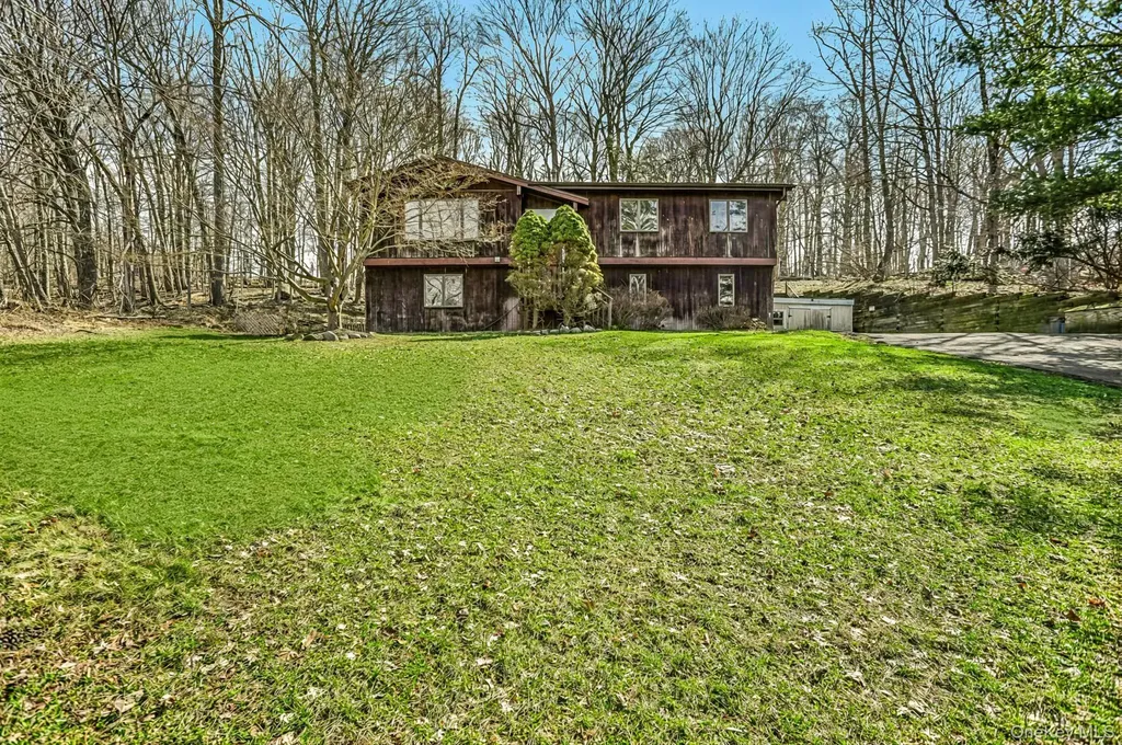 597 Saddle River Road Chestnut Ridge NY 10952