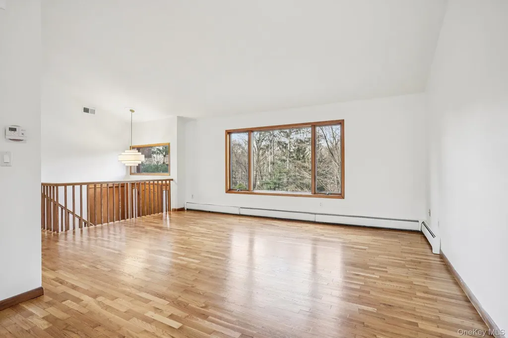 597 Saddle River Road Chestnut Ridge NY 10952