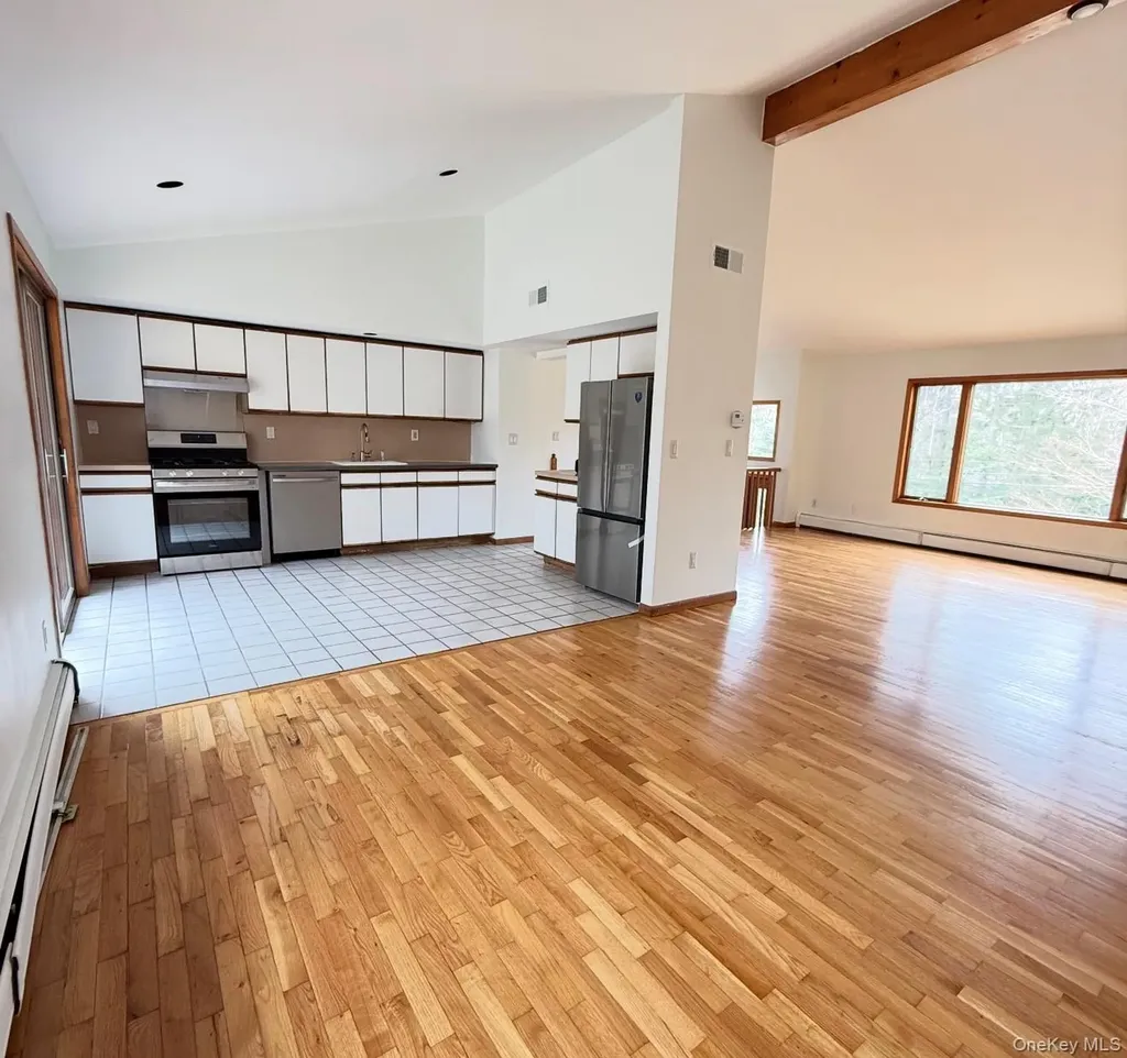 597 Saddle River Road Chestnut Ridge NY 10952