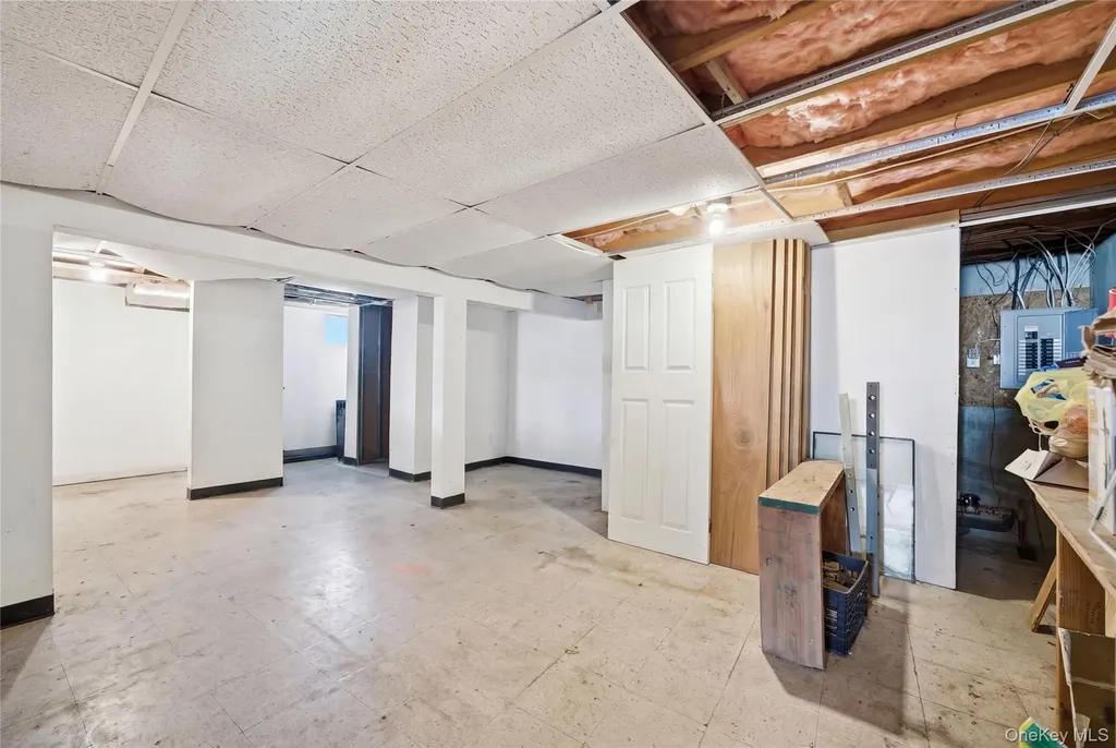 55 Carver Boulevard Bellport NY 11713
