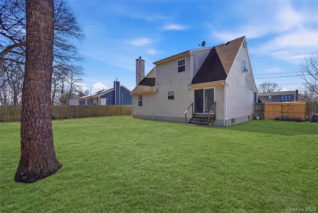 55 Carver Boulevard Bellport NY 11713