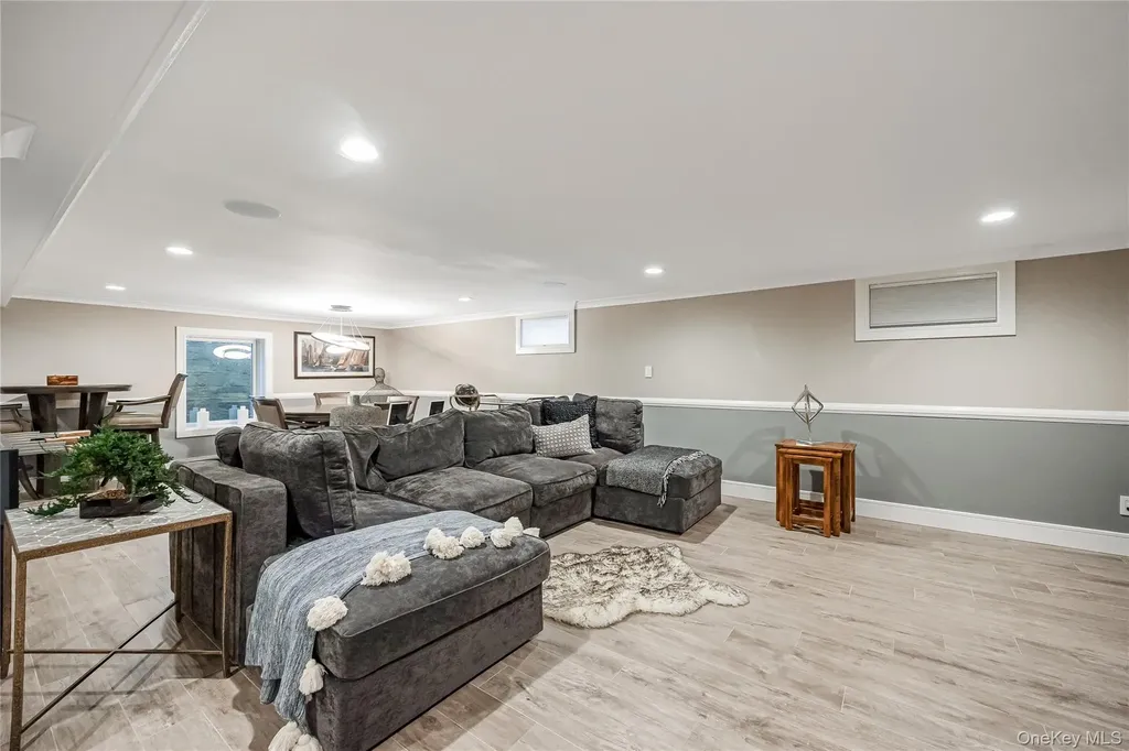 11 Landview Drive Dix Hills NY 11746
