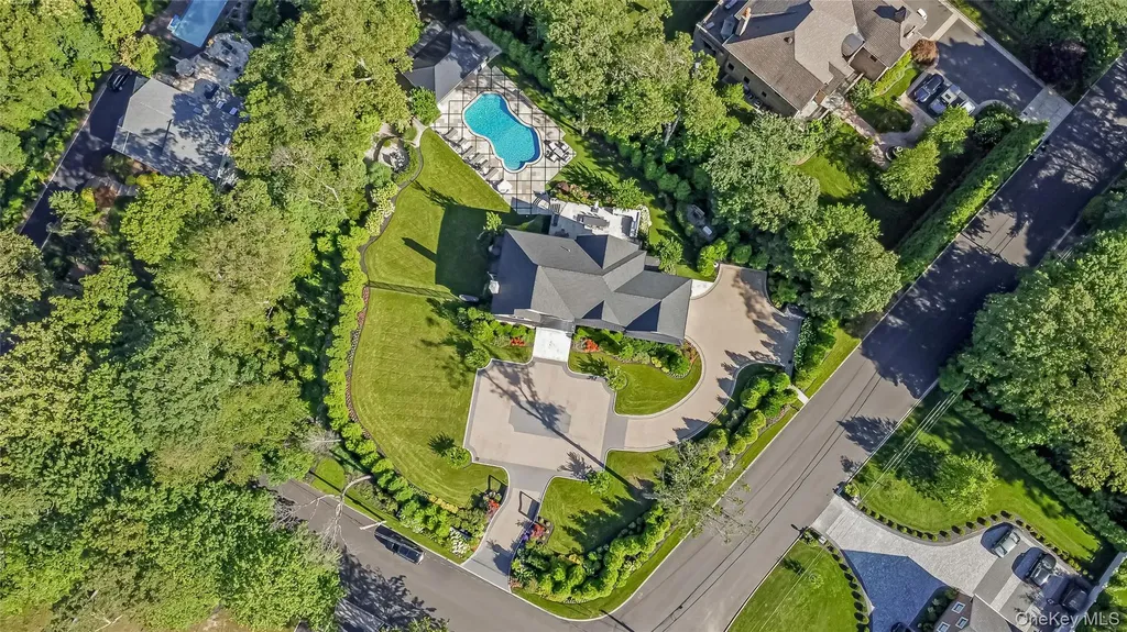 11 Landview Drive Dix Hills NY 11746
