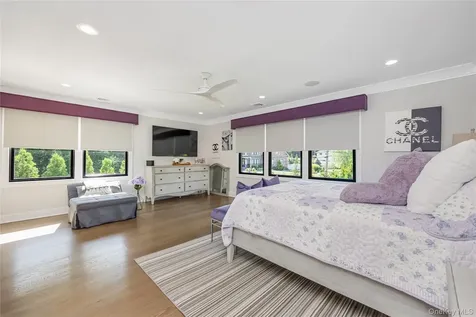 11 Landview Drive Dix Hills NY 11746
