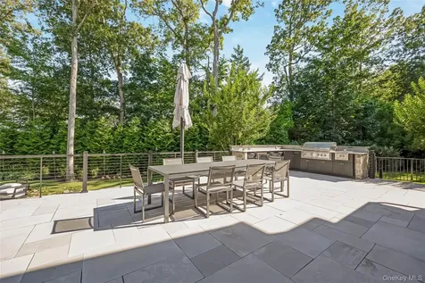 11 Landview Drive Dix Hills NY 11746