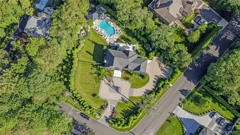 11 Landview Drive Dix Hills NY 11746