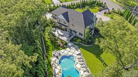 11 Landview Drive Dix Hills NY 11746