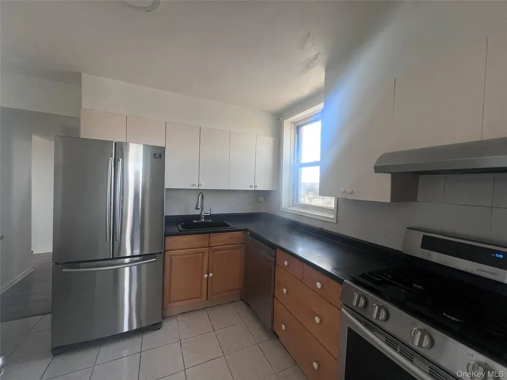 60-11 Broadway Woodside NY 11377