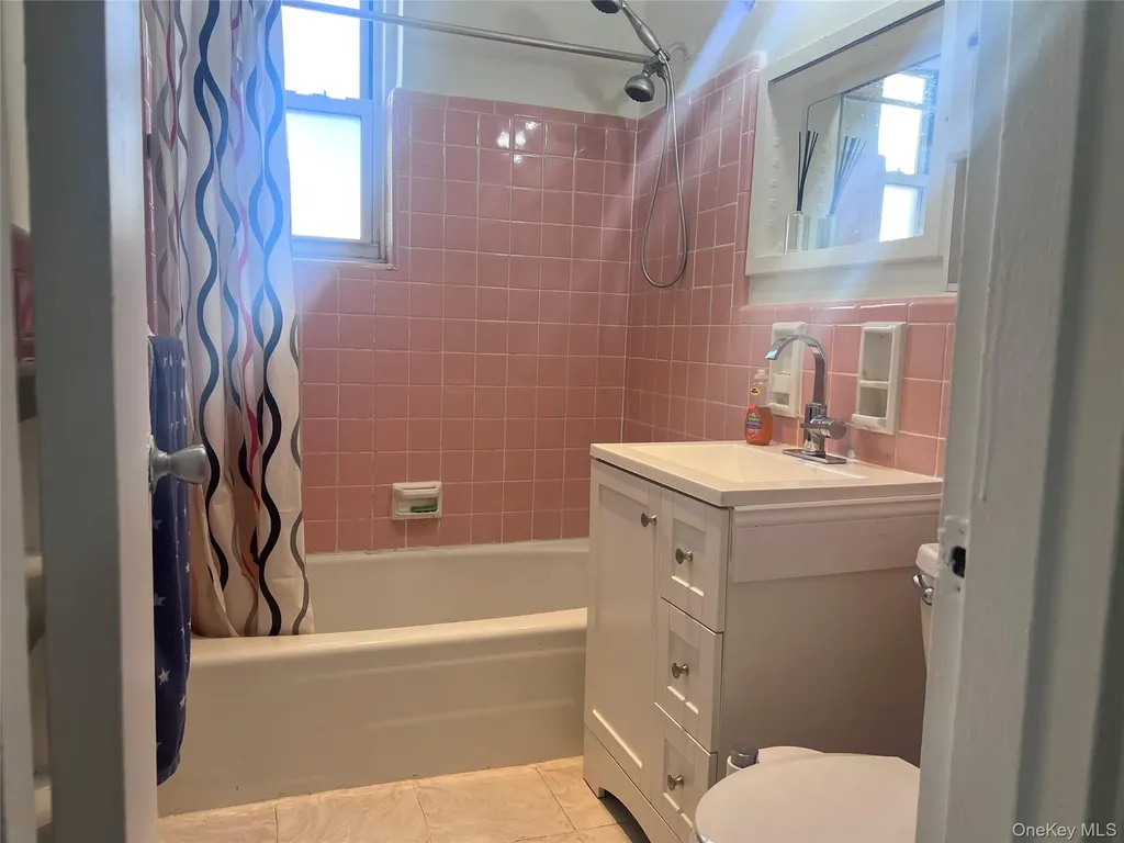 60-11 Broadway Woodside NY 11377