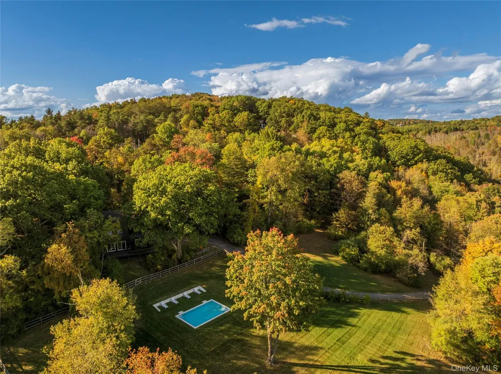 181 Lockwood Road Claverack NY 12521