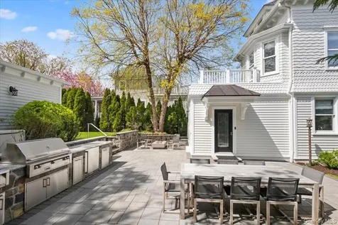 118 Park Avenue Larchmont NY 10538
