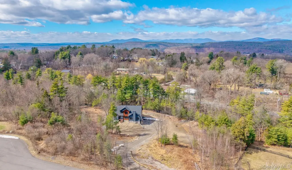 32 Pro Court Hurley NY 12443