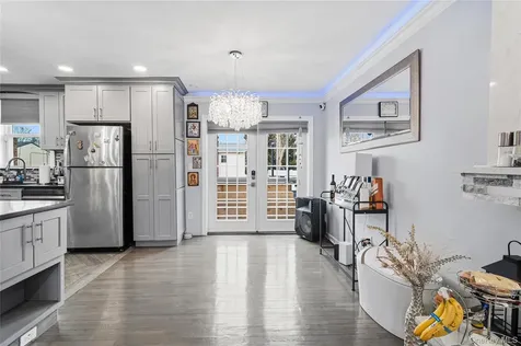 568 Centerwood Street West Babylon NY 11704