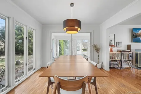 1304 Birch Hill Lane Mamaroneck NY 10543