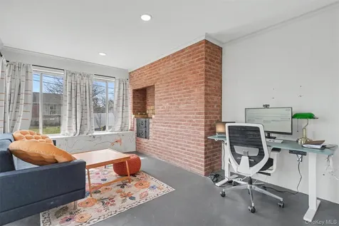 1304 Birch Hill Lane Mamaroneck NY 10543