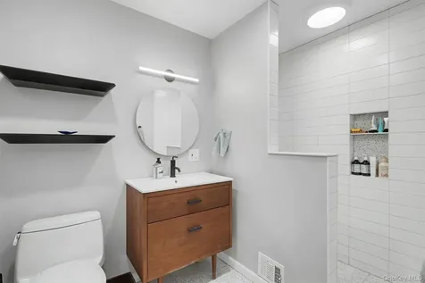 1304 Birch Hill Lane Mamaroneck NY 10543